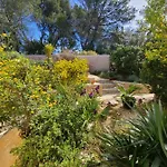 Jardins D'Ailleurs Suite Avec Piscine Et Terrasse Pansiyon *