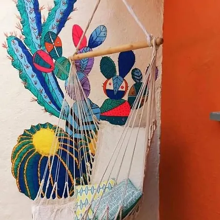 Homestay szállás Jardins D'ailleurs Avec Piscine Et Terrasse Nîmes