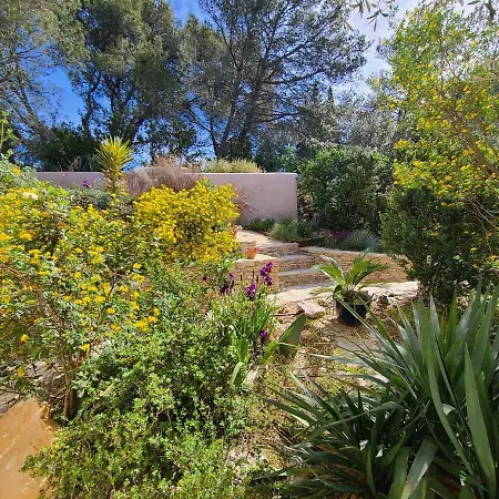 Séjour chez l'habitant Jardins D'ailleurs *