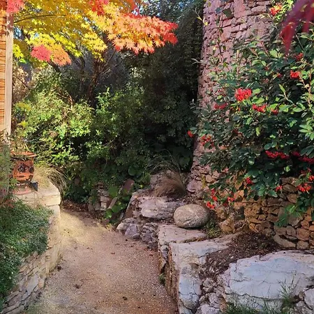 Homestay szállás Jardins D'ailleurs Avec Piscine Et Terrasse Nîmes