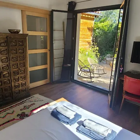 Jardins D'ailleurs Avec Piscine Et Terrasse Homestay szállás *