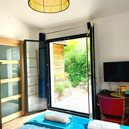 Jardins D'ailleurs Avec Piscine Et Terrasse Homestay szállás